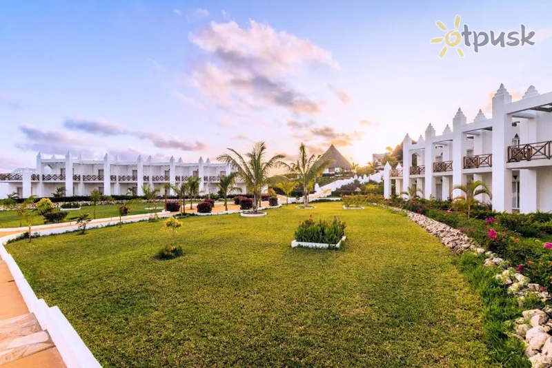 Фото отеля SBH Kilindini Resort 5* Пвани Мчангани Танзания экстерьер и бассейны