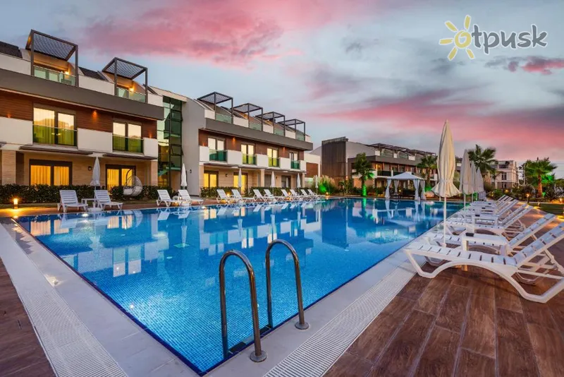 Фото отеля Veranda Beach Suites Boutique 3* Antalija Turkija išorė ir baseinai