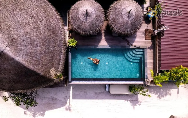 Фото отеля Island Luxury Fulhadhoo Boutique Hotel 3* Šiaurės Malės atolas Maldyvai išorė ir baseinai