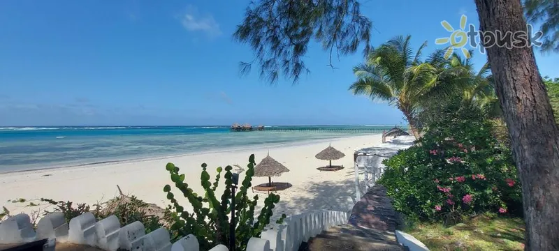 Фото отеля Horizon Sultan Palace 5* Донгве Танзанія пляж