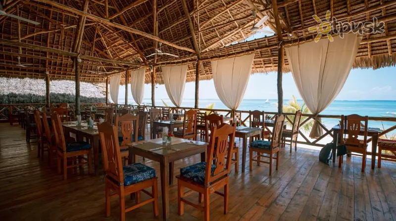 Фото отеля Sansi Kendwa Beach Resort 4* Kendwa Tanzanija barai ir restoranai