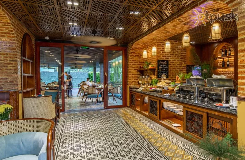 Фото отеля Boutik Cham Hotel Nha Trang 4* Нячанг Вьетнам бары и рестораны