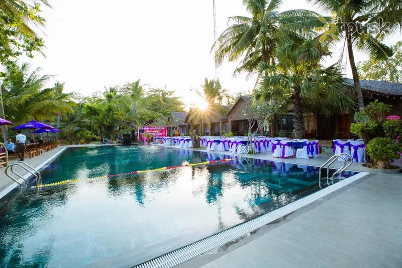 Фото отеля Mai Phuong Resort 3* о. Фукуок В'єтнам екстер'єр та басейни