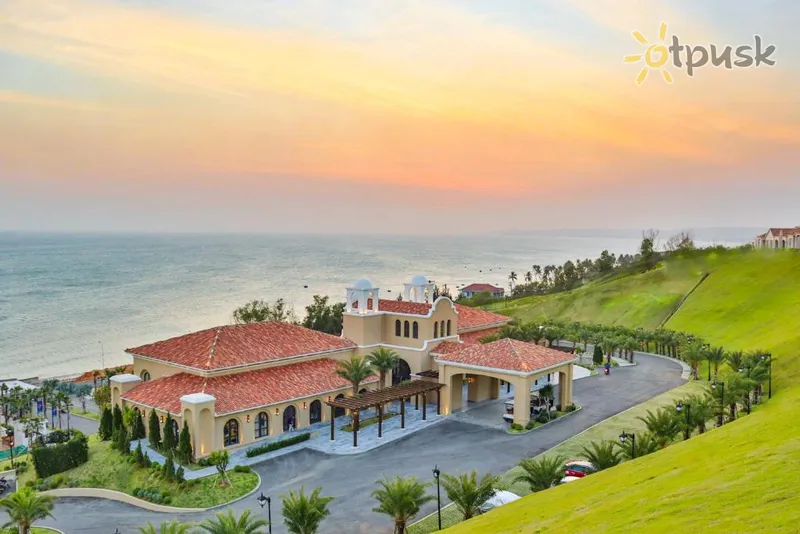 Фото отеля Centara Mirage Beach Resort Mui Ne 5* Фантьет Вьетнам экстерьер и бассейны
