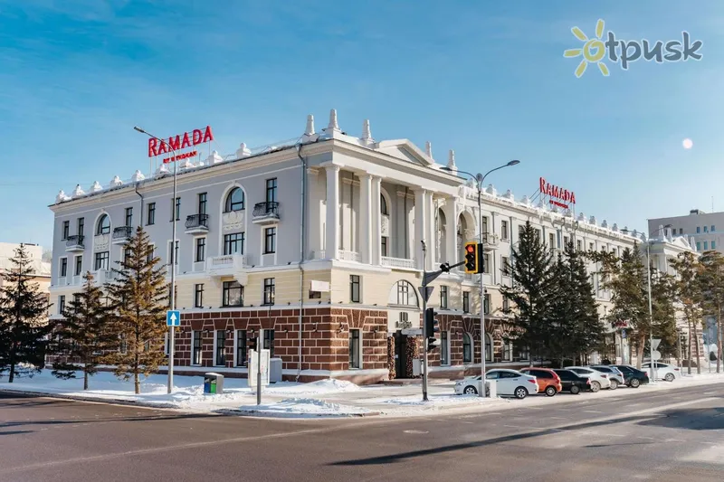 Фото отеля Ramada by Wyndham Astana 4* Astana Kazachstanas išorė ir baseinai