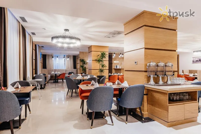 Фото отеля Ramada by Wyndham Astana 4* Астана Казахстан бари та ресторани