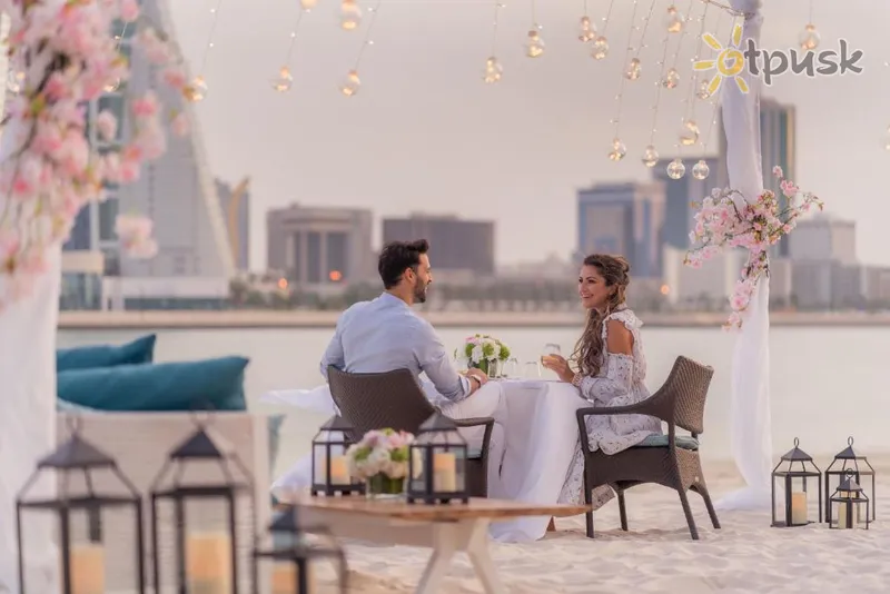 Фото отеля Four Seasons Hotel Bahrain Bay 5* Манама Бахрейн екстер'єр та басейни