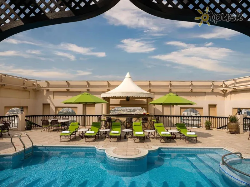 Фото отеля Mercure Grand Hotel Seef 4* Manama Bahreinas išorė ir baseinai