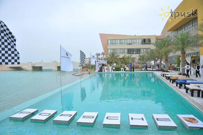 Фото отеля Dragon Hotel & Resort 4* Manama Bahreina ārpuse un baseini