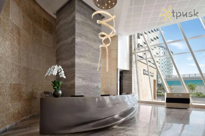 Фото отеля Wyndham Grand Manama 5* Manama Bahreinas fojė ir interjeras