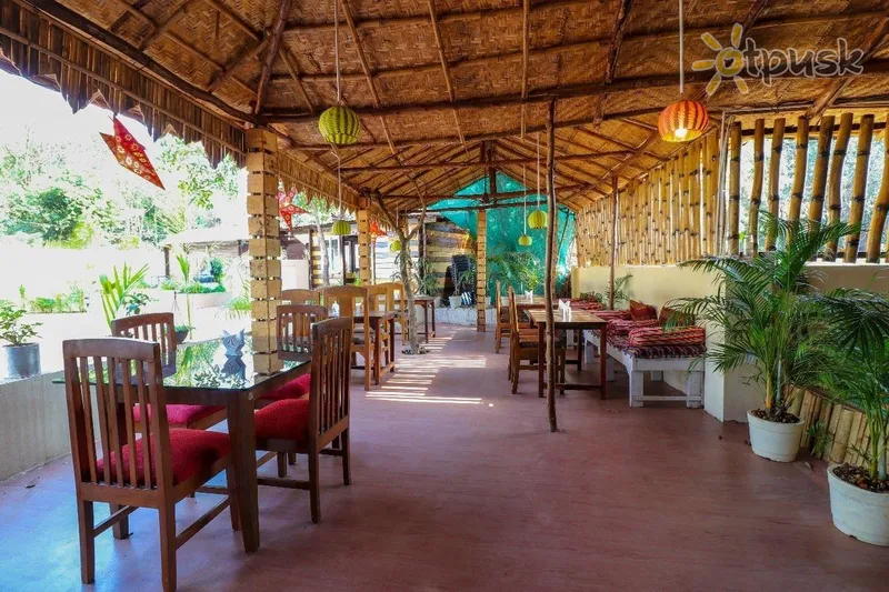 Фото отеля Sunny Cliff Guest House 1* Šiaurės Goa Indija barai ir restoranai