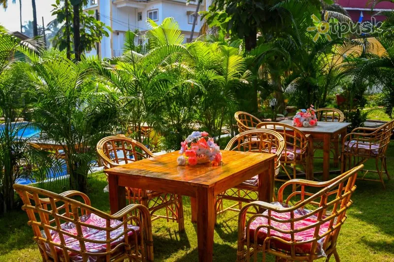 Фото отеля Mulberry La Blanca Resort 3* Северный Гоа Индия бары и рестораны