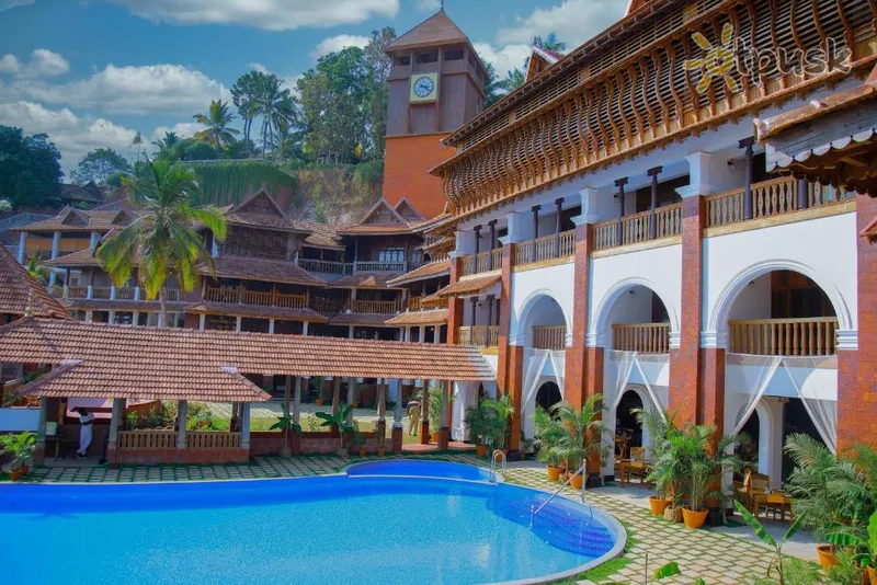 Фото отеля AyurSoma Ayurveda Royal Retreat 5* Kerala Indija išorė ir baseinai