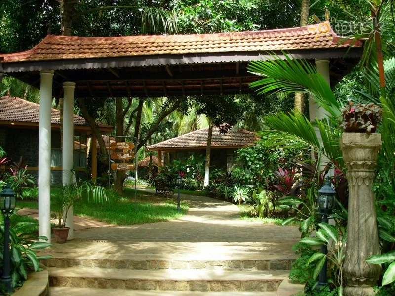 Фото отеля Kairali The Ayurvedic Healing Village 4* Kerala Indija ārpuse un baseini