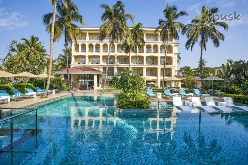Фото отеля Holiday Inn Goa Candolim 5* Северный Гоа Индия экстерьер и бассейны