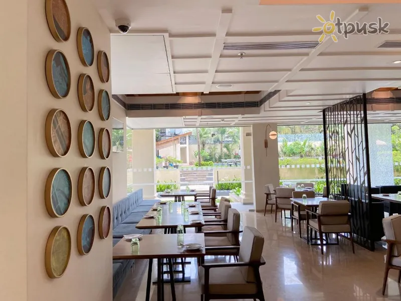 Фото отеля Holiday Inn Goa Candolim 5* Північний Гоа Індія бари та ресторани