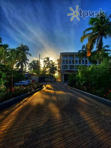 Фото отеля Holiday Inn Goa Candolim 5* Північний Гоа Індія екстер'єр та басейни