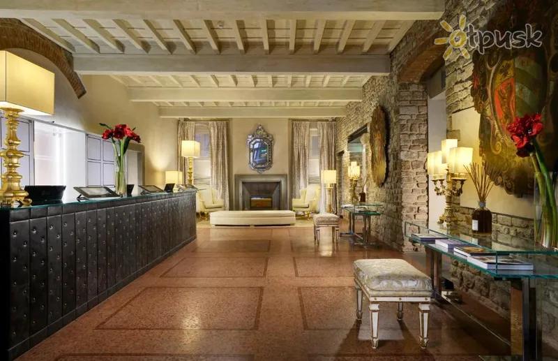 Фото отеля Brunelleschi Hotel 4* Florencija Italija fojė ir interjeras