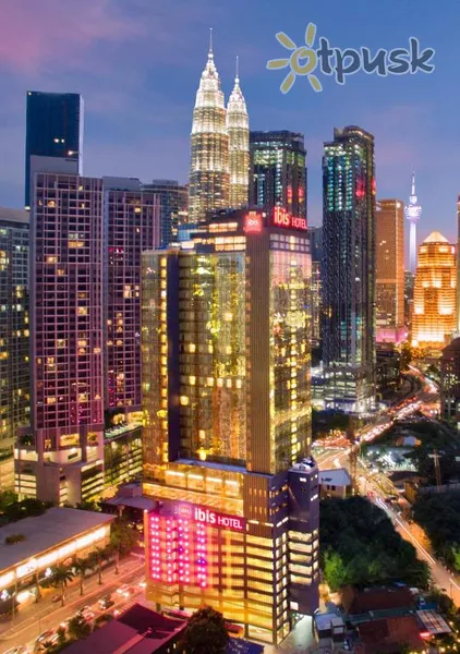 Фото отеля ibis Kuala Lumpur City Centre 4* Куала-Лумпур Малайзия экстерьер и бассейны