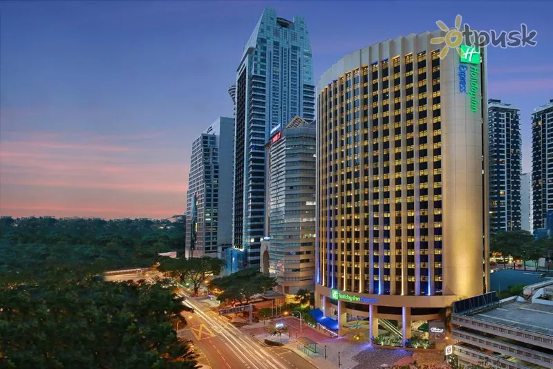 Фото отеля Holiday Inn Express 3* Куала-Лумпур Малайзия экстерьер и бассейны