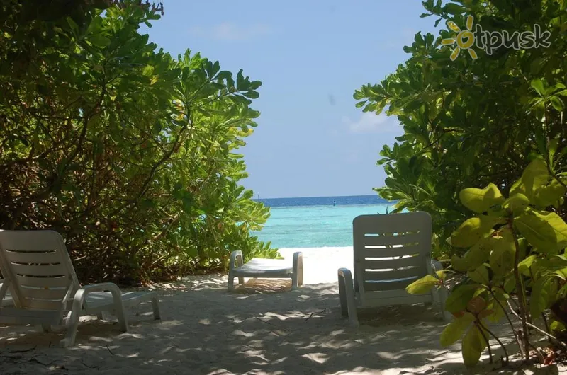 Фото отеля Vaali Beach & Dive Lodge 3* Вааву Атол Мальдіви пляж