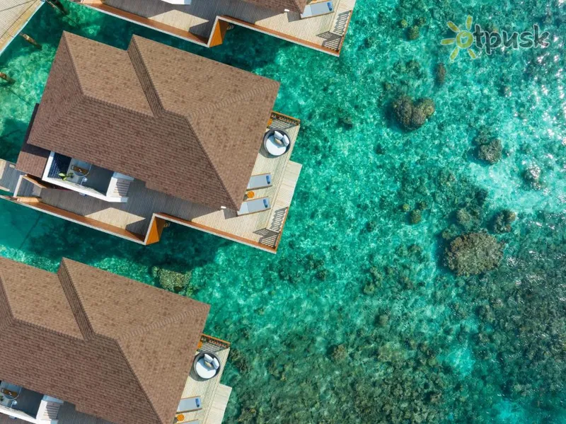 Фото отеля Avani Fares Maldives Resort 5* Baa atolas Maldyvai išorė ir baseinai
