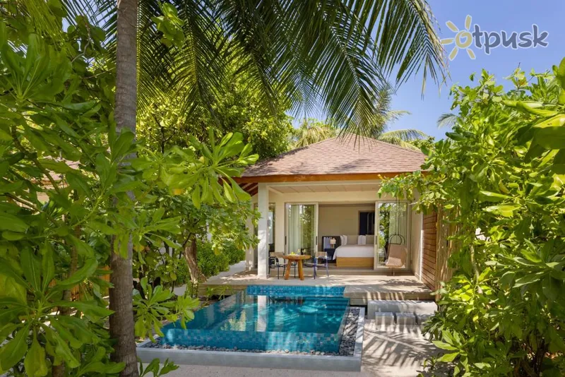 Фото отеля Avani Fares Maldives Resort 5* Баа Атол Мальдіви екстер'єр та басейни