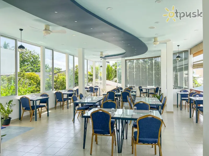 Фото отеля Rehendhi Villa 3* Dienvidu Males atols Maldīvija bāri un restorāni