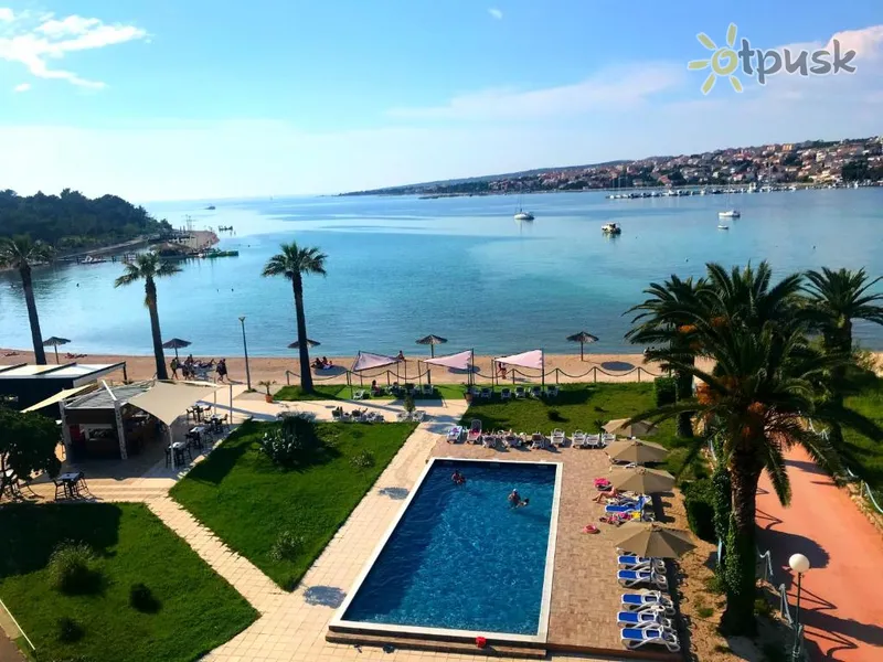 Фото отеля Liberty Hotel 3* о. Паг Хорватія екстер'єр та басейни
