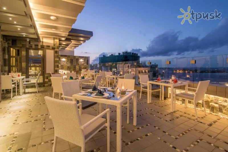 Фото отеля Samann Grand 4* Мале Мальдіви бари та ресторани