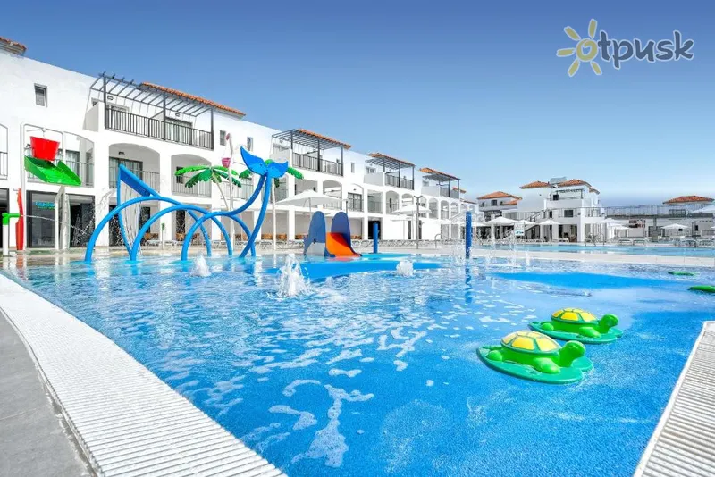 Фото отеля Broncemar Beach Suites Hotel 4* о. Фуэртевентура (Канары) Испания экстерьер и бассейны