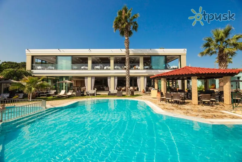 Фото отеля Robolla Beach Aparthotel 4* Korfu Graikija išorė ir baseinai