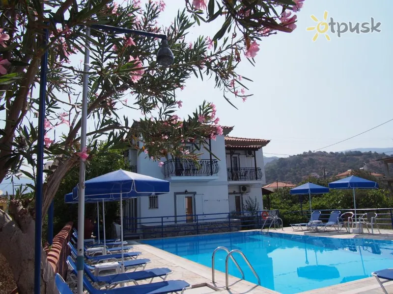Фото отеля Chrysoula Studios 3* Lesbas Graikija išorė ir baseinai
