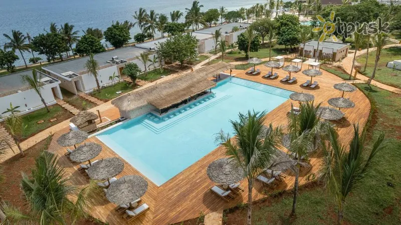 Фото отеля Kwanza Resort by Sunrise 5* Кизимказі Танзанія екстер'єр та басейни