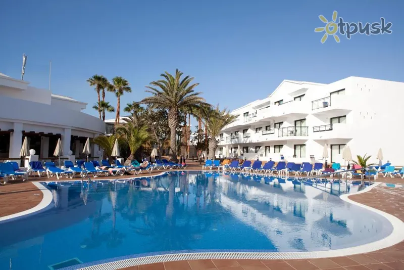 Фото отеля Be Live Experience Lanzarote Beach 4* о. Лансароте (Канары) Испания экстерьер и бассейны