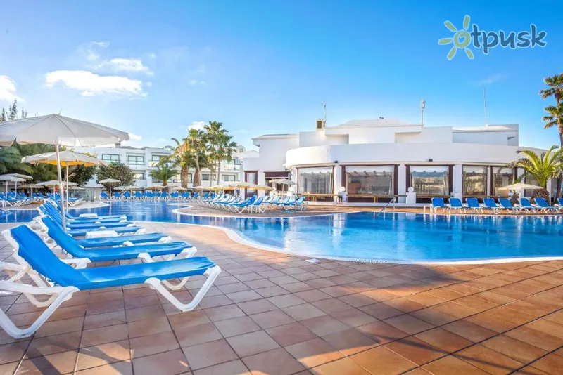 Фото отеля Be Live Experience Lanzarote Beach 4* о. Лансароте (Канары) Испания экстерьер и бассейны