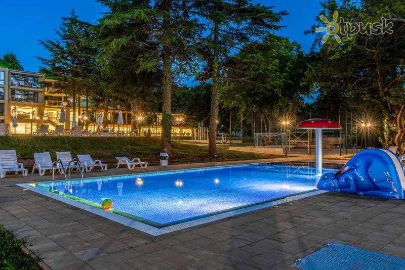 Фото отеля Queen Nelly Park Hotel Kiten 4* Primorsko Bulgārija ārpuse un baseini