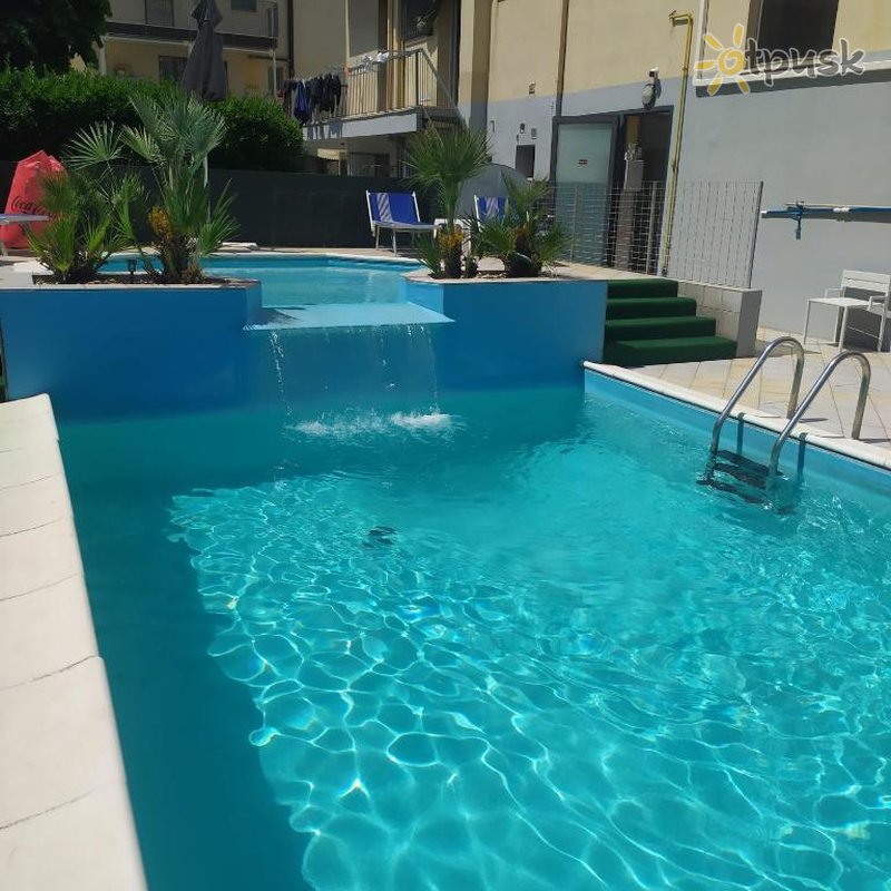 Фото отеля A Casa Nostra Hotel 3* Riminis Italiją išorė ir baseinai