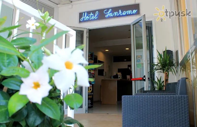 Фото отеля Sanremo Rimini Hotel 3* Ріміні Італія екстер'єр та басейни