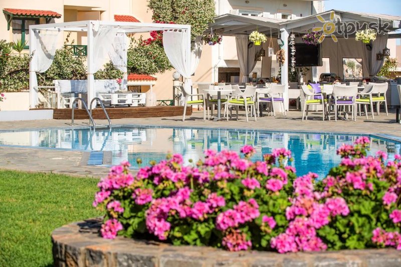 Фото отеля Kristalli Hotel Apartments 3* о. Крит – Ираклион Греция экстерьер и бассейны