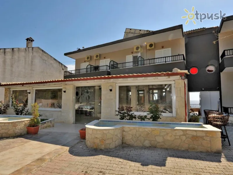 Фото отеля Coralli Holidays Rooms & Apartments 3* Chalkidikė – Kasandra Graikija išorė ir baseinai