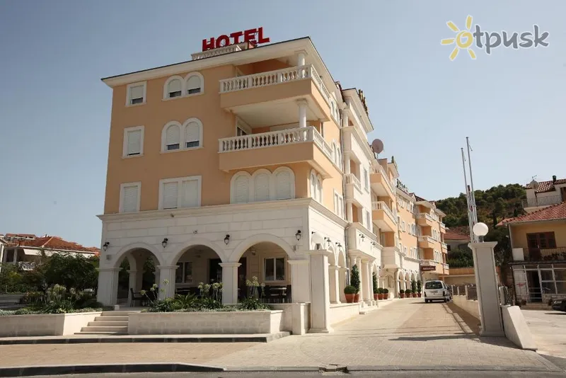 Фото отеля Trogir Palace Hotel 4* Trogira Horvātija ārpuse un baseini