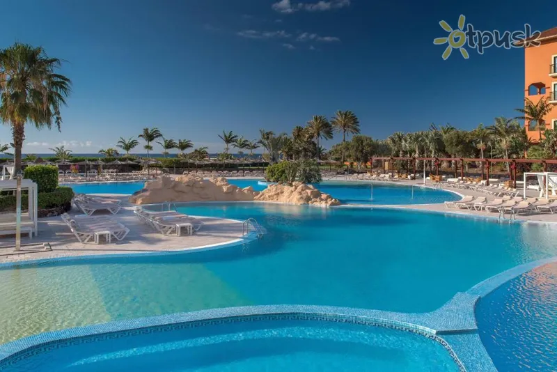 Фото отеля Sheraton Fuerteventura Beach, Golf & Spa Resort 5* о. Фуэртевентура (Канары) Испания экстерьер и бассейны