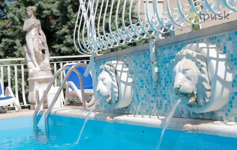 Фото отеля Trevi Hotel 3* Лідо Ді Езоло Італія екстер'єр та басейни