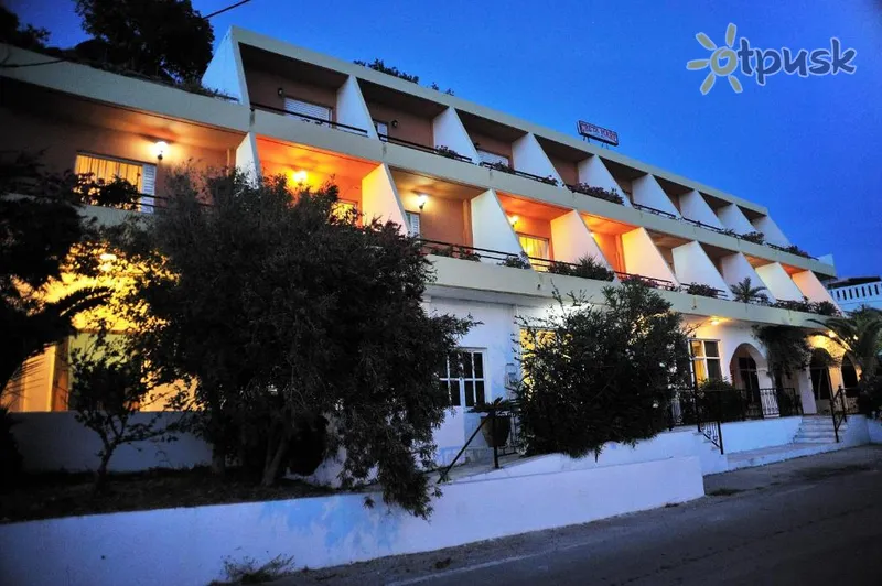 Фото отеля Creta Mare Hotel 2* о. Крит – Ретимно Греция экстерьер и бассейны