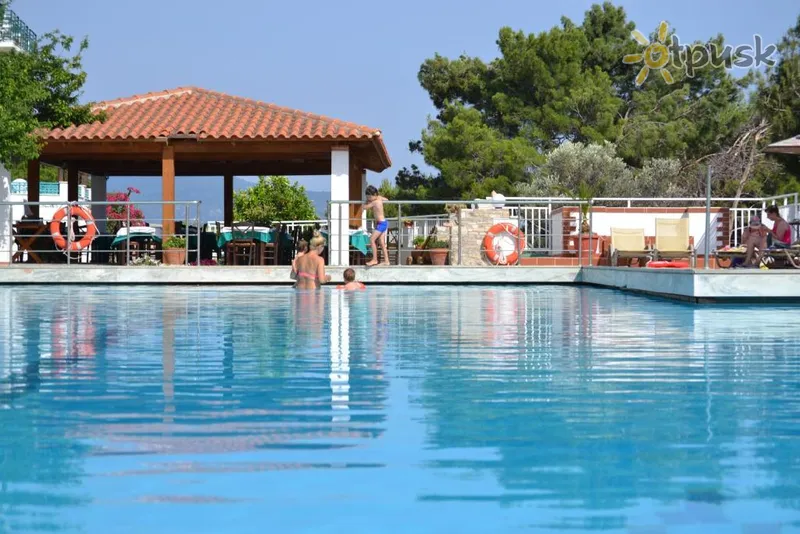 Фото отеля Mykali Hotel 2* Samos Graikija išorė ir baseinai