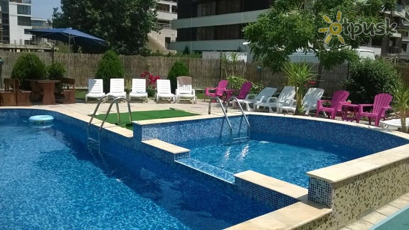 Фото отеля 415 Hotel 2* Saulainā pludmale Bulgārija ārpuse un baseini