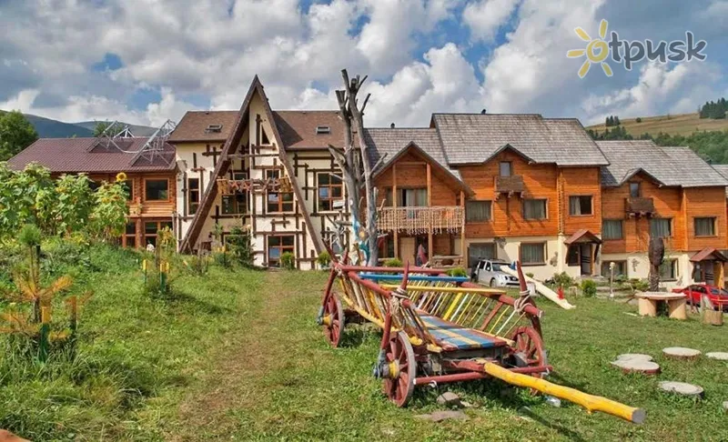 Фото отеля Izki эко курорт 1* Воловец Украина - Карпаты экстерьер и бассейны