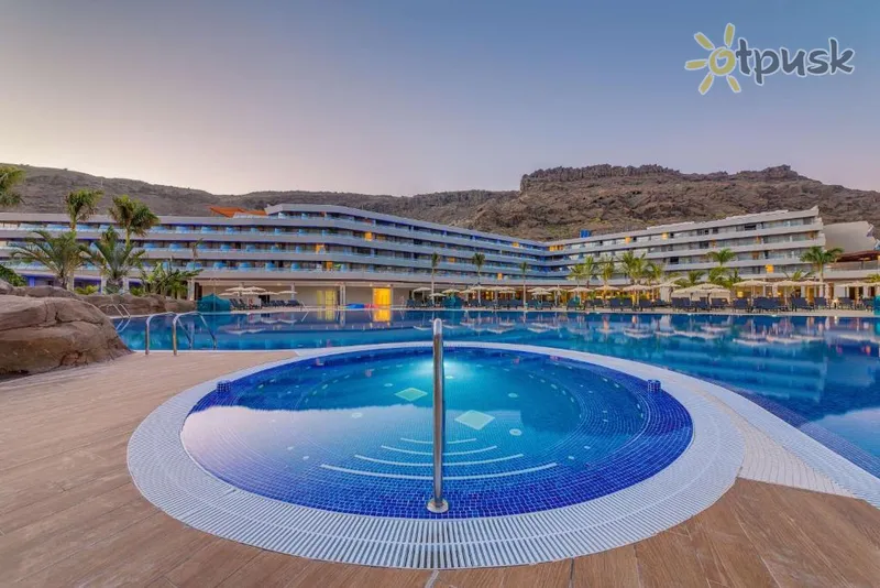 Фото отеля Radisson Blu Resort & Spa Gran Canaria Mogan 4* Gran Kanarija (Kanarai) Ispanija išorė ir baseinai
