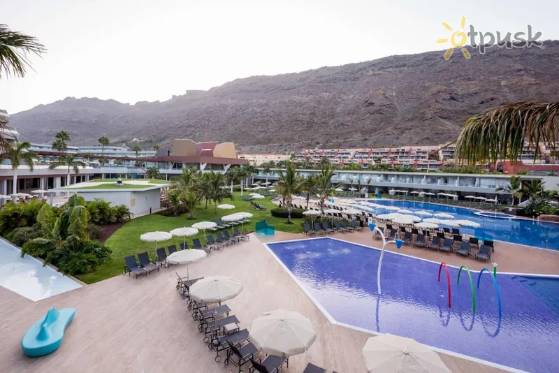 Фото отеля Radisson Blu Resort & Spa Gran Canaria Mogan 4* par. Grankanārija (Kanāriju salas) Spānija ārpuse un baseini
